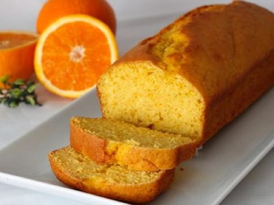 El bizcochuelo de naranja más jugoso: sin leche, sin gluten, sin azúcar y con un ingrediente inesperado