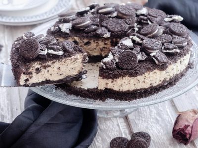 Sin horno y en pocos minutos, prepará esta increíble torta oreobon con sabor a Oreo y Bon o Bon
