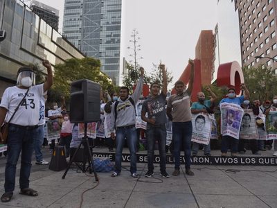 Denuncia por filtración de Caso Ayotzinapa es solo contra servidores públicos, dice Sánchez Cordero