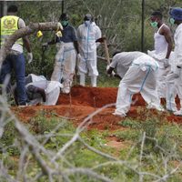Descubren más de 225 cadáveres en terrenos de una secta cristiana