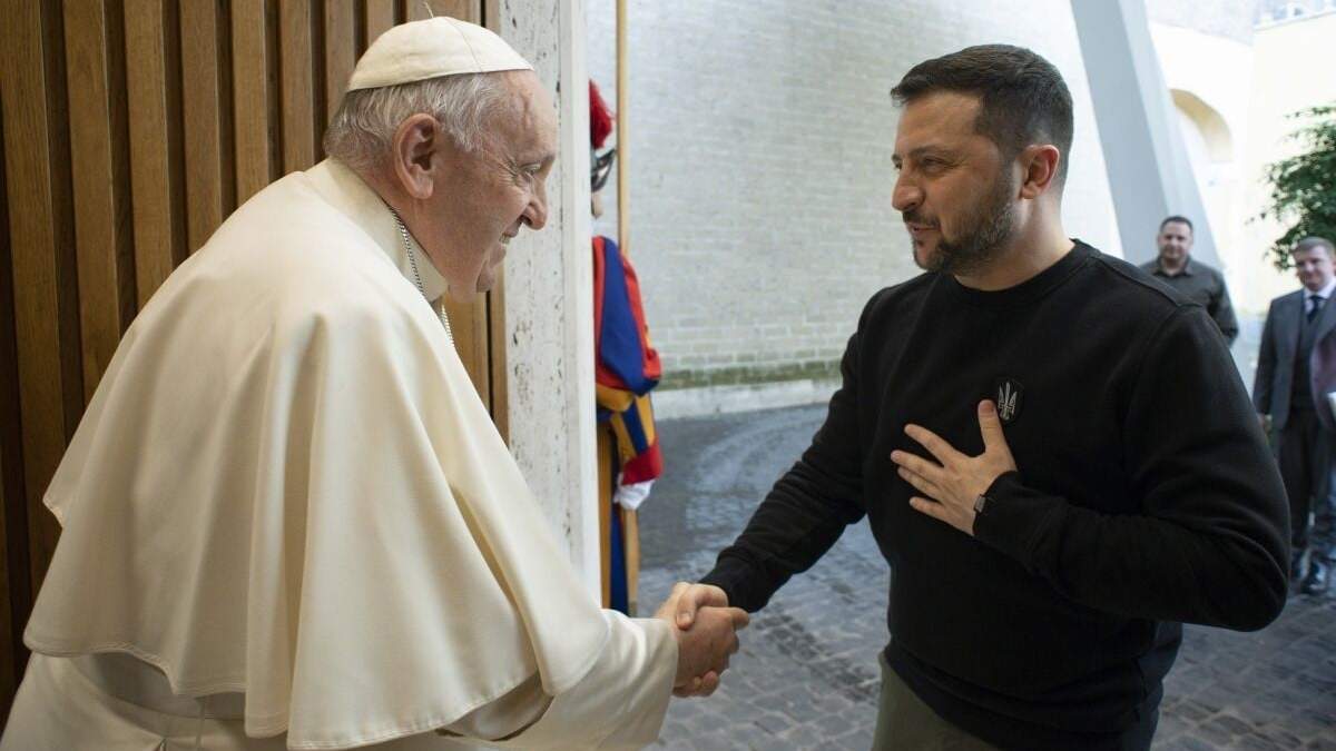 El presidente ucraniano, Volodymyr Zelenskyy, se reunió con el papa Francisco en el Vaticano
