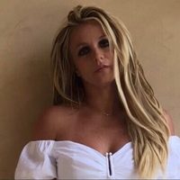 "¡Mostró mucho!" Britney Spears hizo yoga en bikini y enloqueció a todos ¿Estás listo?