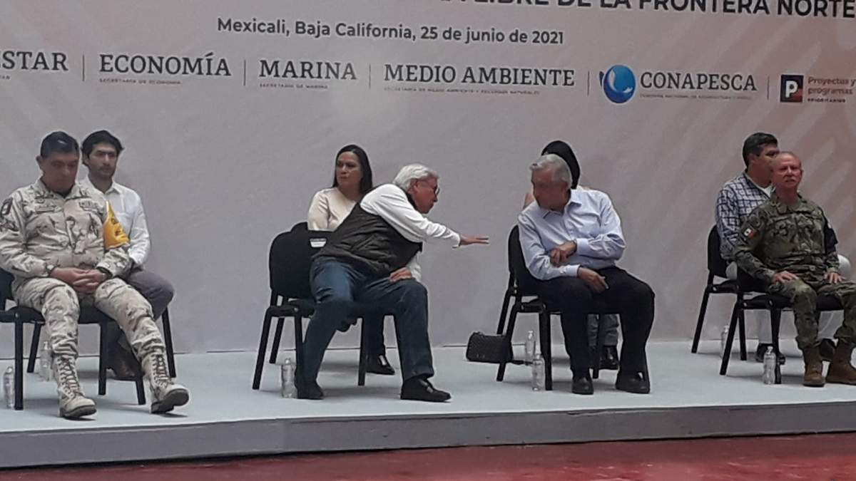 El gobernador de Baja California, Jaime Bonilla, y el presidente Andrés Manuel López Obrador