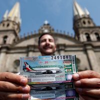 México: la rifa del avión presidencial es tan difícil de vender como la nave