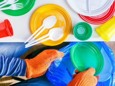 Eliminarán los plásticos de un solo uso en los comercios neuquinos