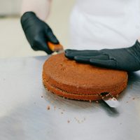 Bizcocho de chocolate al microondas: el postre fácil y rápido que tenés que probar cuando no querés usar el horno