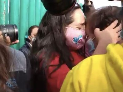 Otorgan amnistía a Alejandra, sentenciada por matar a su esposo agresor en Edomex