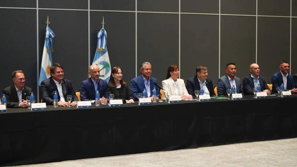 Reunión de Figueroa con Intendentes Fuente: (Neuquén Informa)