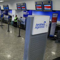 Aerolíneas Argentinas vuelve a volar de manera frecuente a EEUU tras la flexibilización del cepo