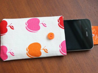 Con solo 1 cosa fácil de conseguir: lo que tenés que guardar en la funda de tu teléfono para atraer el éxito