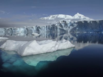 Alerta ambiental: el hielo marino de la Antártida alcanzaría el nivel más bajo de su historia