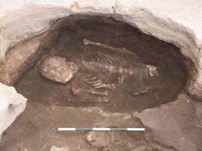 En la ciudad más antigua del mundo pintaban los huesos a los muertos