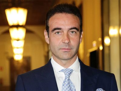 La fotografía habla por sí sola: Enrique Ponce vuelve a dar la cara ante los medios con la "familia"