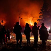 Extienden detención de sospechoso de iniciar incendio forestal que mató a 20 personas en Chile