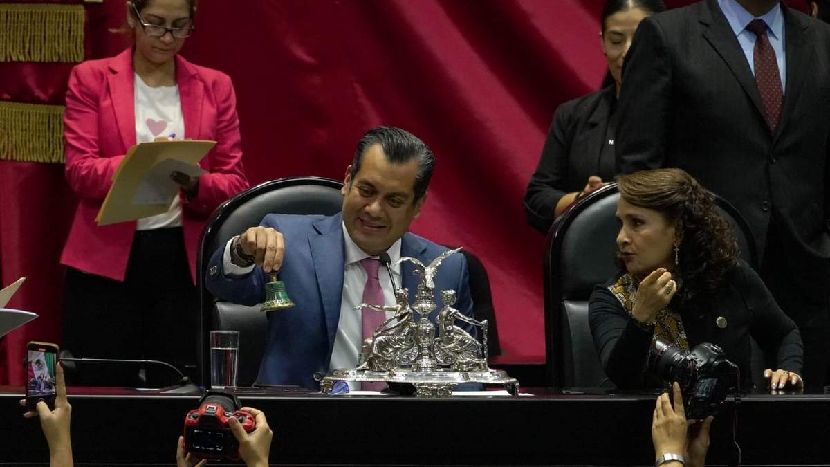 El presidente de la mesa directiva el morenista, Sergio Gutiérrez Luna