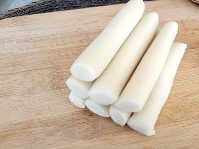Con arroz crudo, hacé tus propios fideos de arroz: ahorrá una fortuna y comé sin gluten