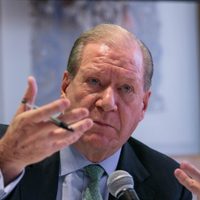 La banca ofrece apoyo a Sheinbaum y pide no asustarse por “un poco de volatilidad”