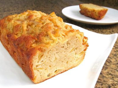 Budín con solo una manzana, un huevo y algo más: mirá cómo prepararlo y rendí tu plata y tiempo al máximo