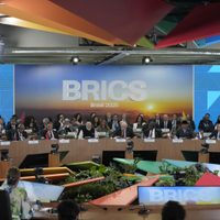 Bloque BRICS condena alza de aranceles en cumbre ensombrecida por tensiones en Oriente Medio