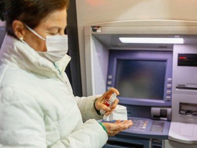 Confinamiento y feriado: cómo van a funcionar los bancos durante los próximos días