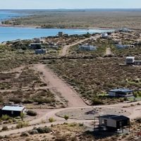 Robaron siete casas de un barrio exclusivo a orillas del lago El Chocón