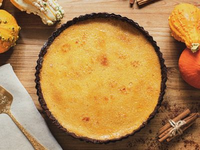 Tarta de calabaza y cebolla caramelizada con masa casera: una receta simple, rica y saludable