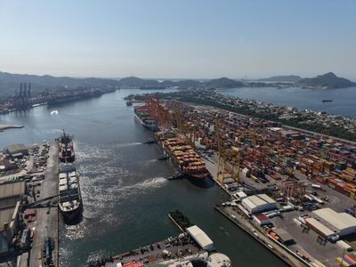 Empresarios cierran filas por el T-MEC mientras Trump lo desprecia y Canadá ya negocia con China