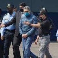 Expresidente hondureño acusado de gobernar su país como "narcoestado" va a juicio en NY