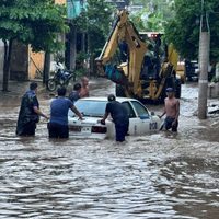 La tormenta tropical Raymond causa daños a viviendas y autos en Guerrero (Video)