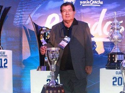 Muere por covid-19 Francisco Avilán, extécnico de Rayados e implicado en el caso de los cachirules