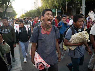 Ayotzinapa 9 años: Una marcha donde se sintió el enojo y la decepción con el gobierno de AMLO