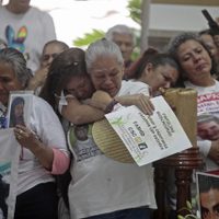 Colectivo acusa a FGR de excluirlos en diligencias de narcofinca; exigen a la CNDH que intervenga