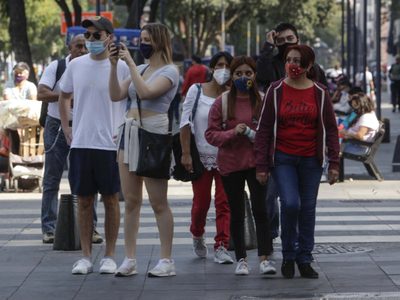 Irrealista, pensar que la pandemia terminará en 2021: OMS