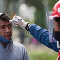 Con 22 mil casos activos y más de 17 mil muertes, 16 estados pasan a 'fase naranja” de semáforo