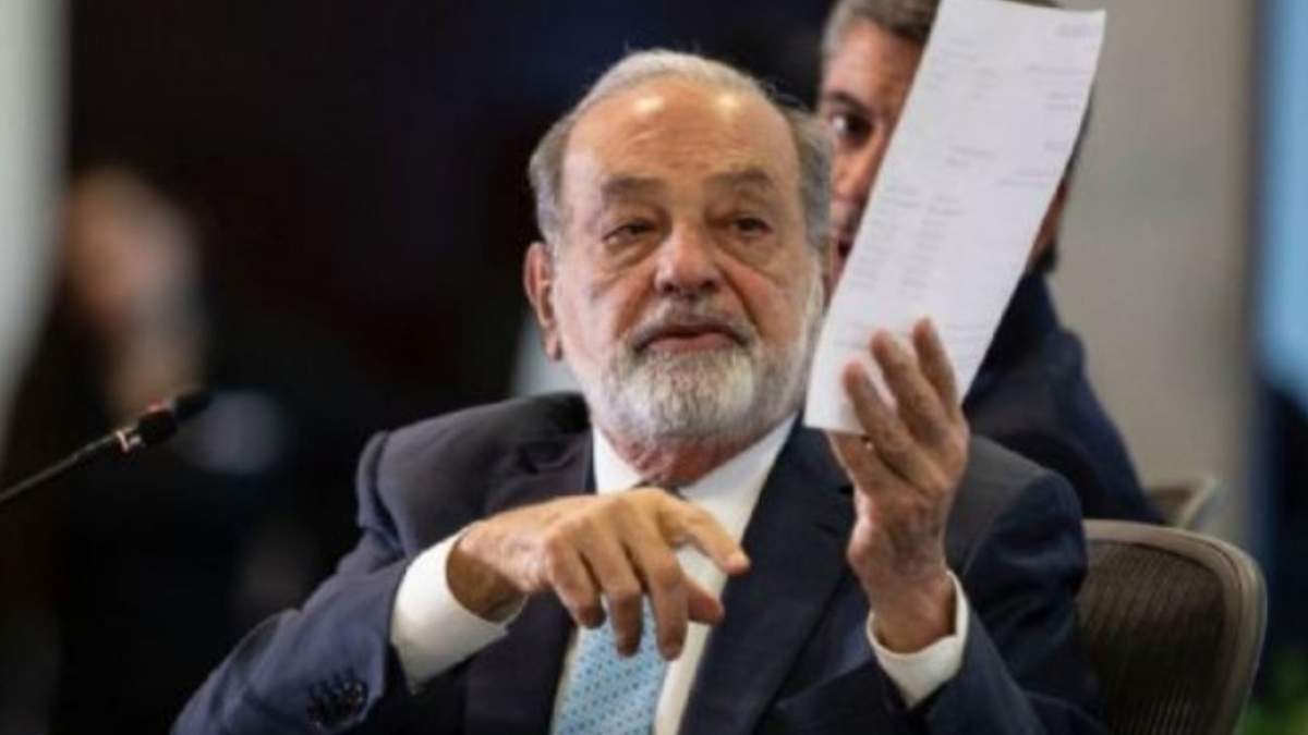 La propuesta de Slim se enfoca en generar empleo para adultos mayores en lugar de transferencias económicas.
