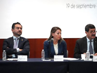 Adán Augusto niega haber invitado a Miguel Ángel Yunes a la bancada de Morena