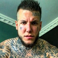 Alex Caniggia sorprendió a todos con su "look de otro planeta" y lo compararon con un cantante