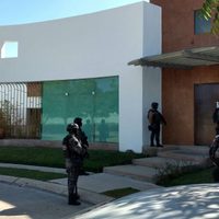 Agentes catean casa relacionada con Javier Duarte en Chiapas; encuentran 54 mil dólares