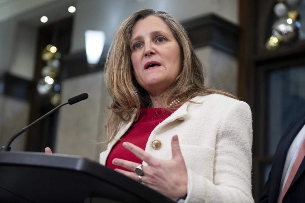 Renuncia ministra de Finanzas de Canadá enmedio de desplome de popularidad de Trudeau