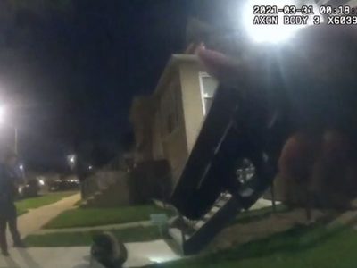 Publican video de agente que dispara y mata por la espalda a joven de 22 años en EU