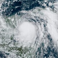 El huracán Zeta categoría 1 está a punto de entrar a Cozumel