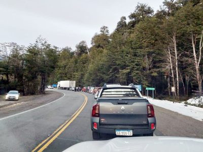 Largas filas en el paso fronterizo Cardenal Samoré para pasar a Chile