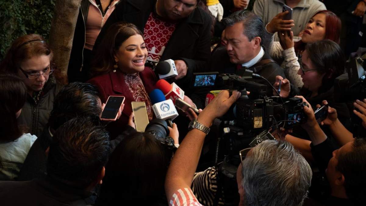 Clara Brugada en entrevistas