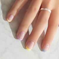 Nail Art: manicura "transparente", la nueva tendencia en uñas que reemplaza a las clásicas francesitas en primavera