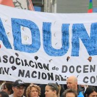 Paro total en la UNCO: docentes universitarios suspenden las clases durante toda la semana