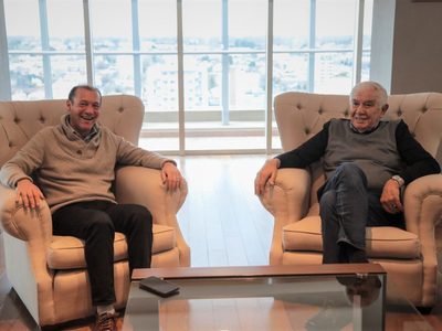 "Efecto Figueroa": azules y petroleros sellaron su alianza para las internas del MPN