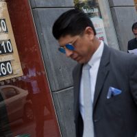 Peso se recupera ante dólar tras dato del PIB; cierra en 18.40