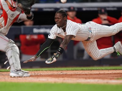 Los Yankees obligan un tercer juego ante Boston gracias a las piernas y guante de Chisholm