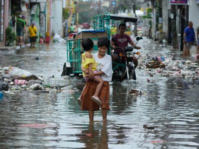 Taiwán evacúa a miles de personas por la tormenta Fung-wong que dejó 25 muertos en Filipinas