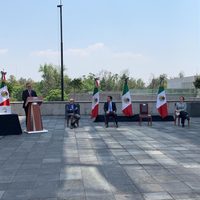 Ebrard presume colaboración con BBVA y Grupo México para adquirir ventiladores